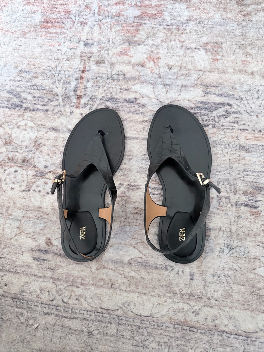 ZARA Black Croc-Embossed Thong Sandals with Gold Buckle - Picture 3 of 5